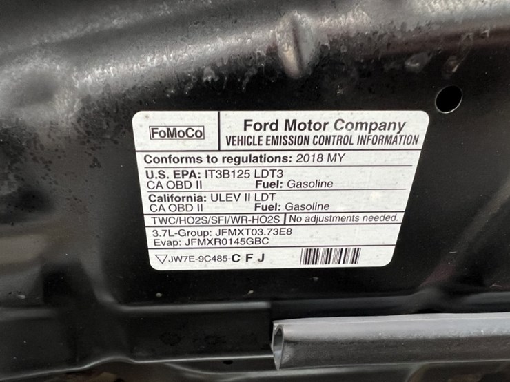 2018-ford-explorer-image-13