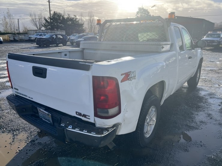 2011-gmc-sierra-1500-image-4