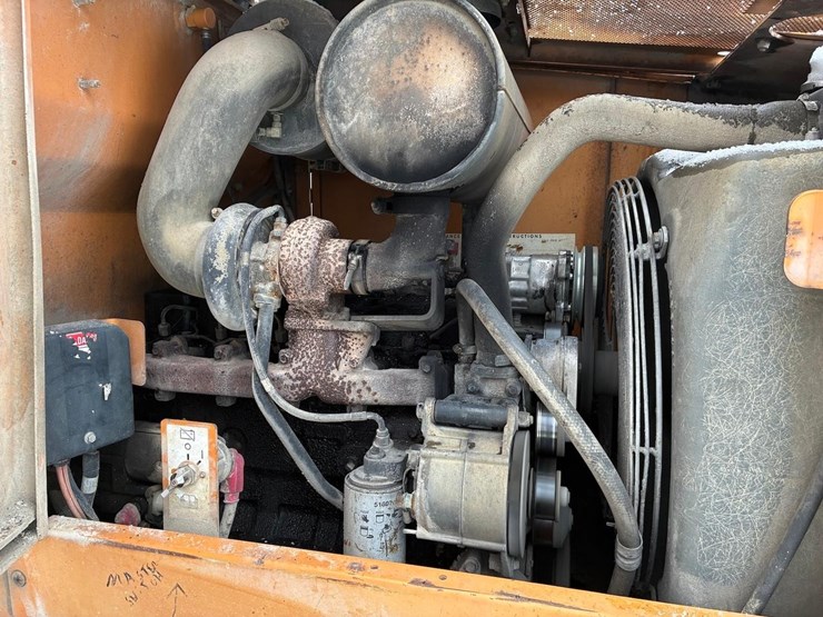 2001-case-621c-xt-image-14