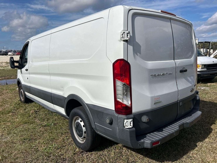 2016-ford-transit-image-4