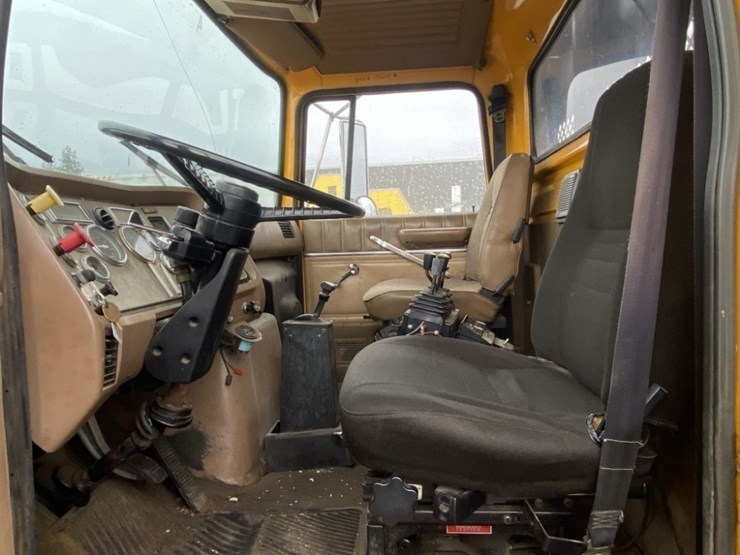 ford-ln8000-image-12