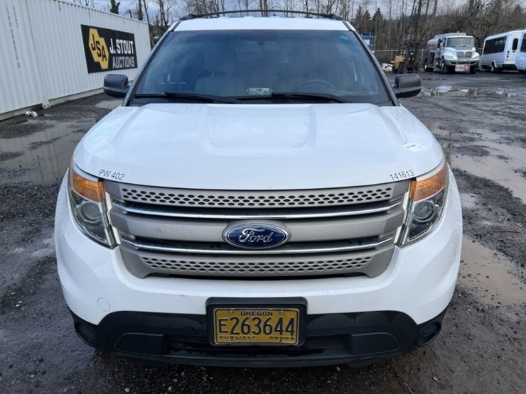 2014-ford-explorer-image-8