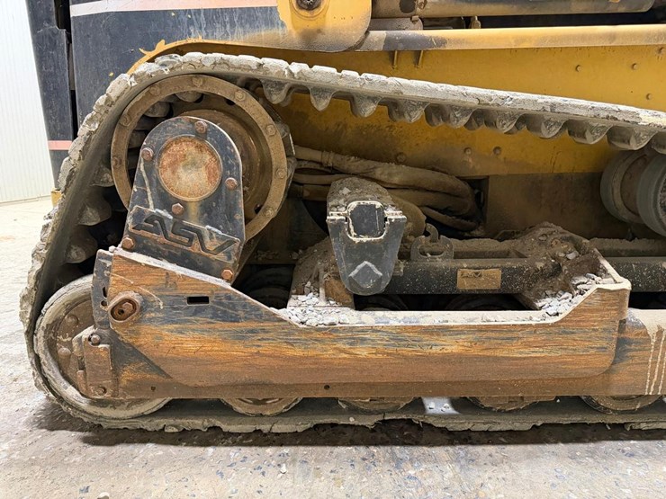 caterpillar-267b-image-16