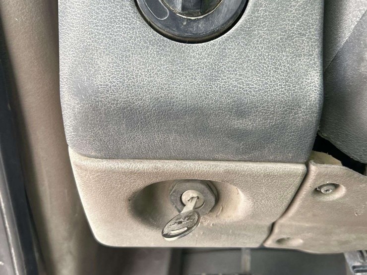 2015-freightliner-cascadia-125-image-19