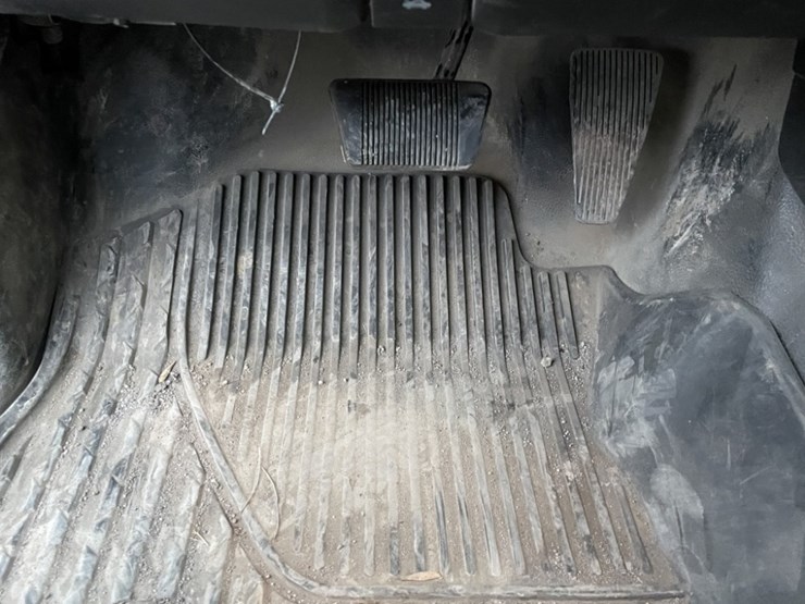 2022-dodge-3500-image-32