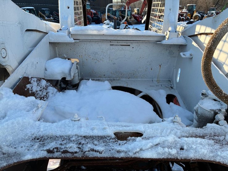 2020-bobcat-s850-image-11