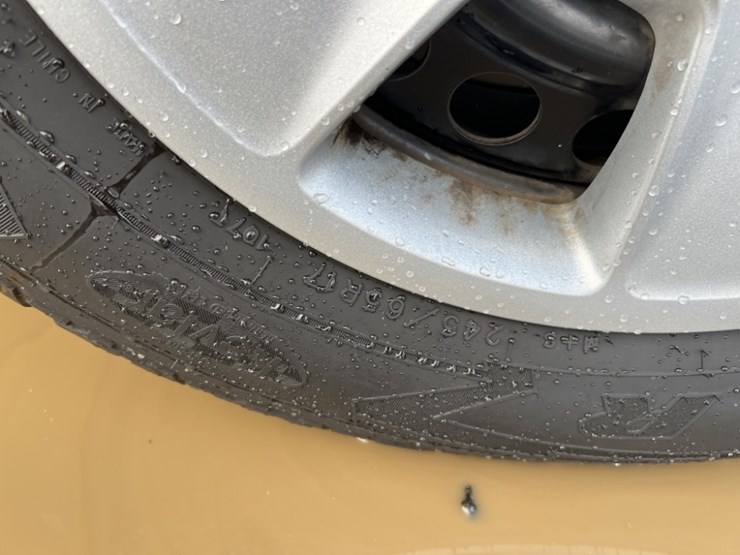 2014-ford-explorer-image-18