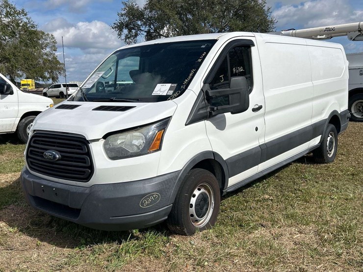 2016-ford-transit-image-1