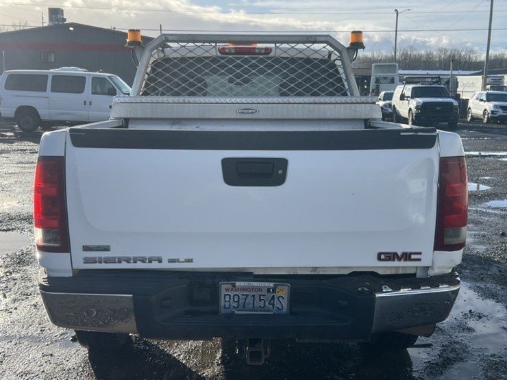 2011-gmc-sierra-1500-image-5