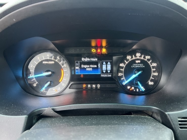 2018-ford-explorer-image-25