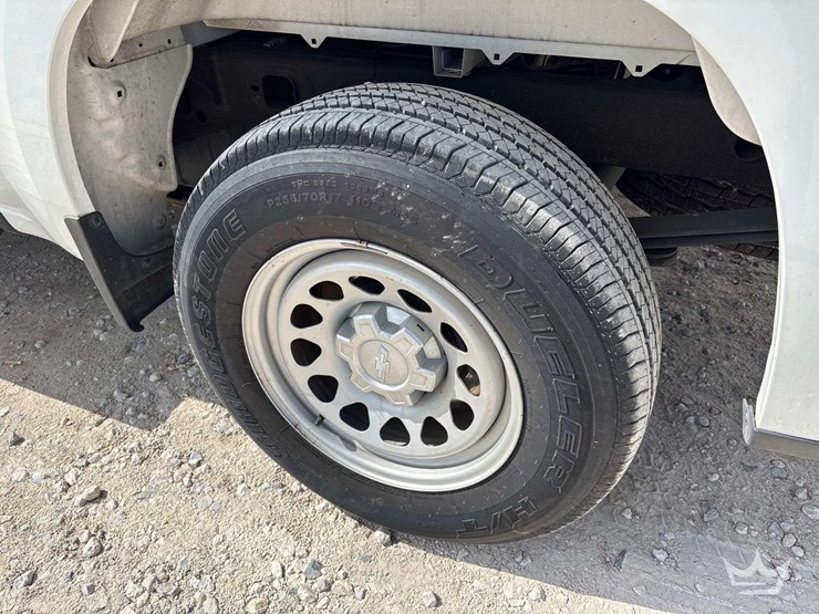 2022-chevrolet-1500-image-28