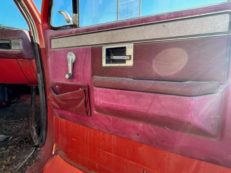 1981-caterpillar-3208-image-33