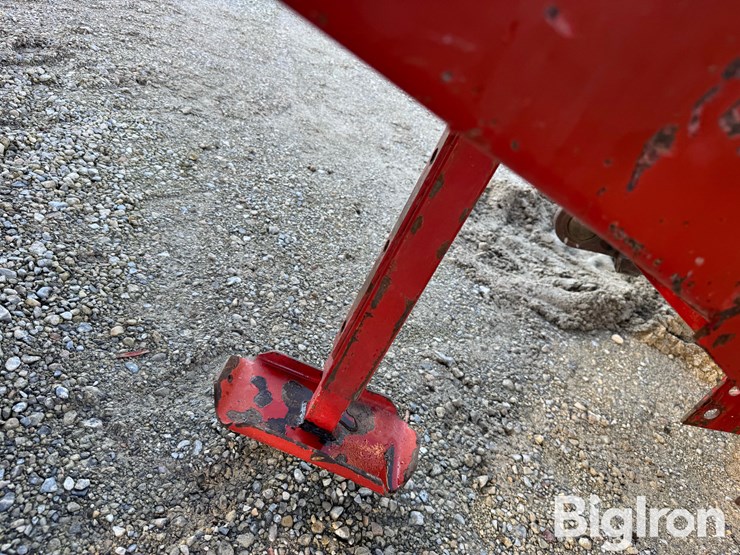 new-holland-688-image-16