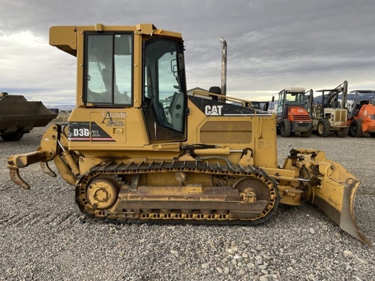 caterpillar-d3g-xl-image-6