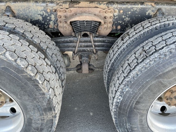 2014-western-star-4700sb-image-16