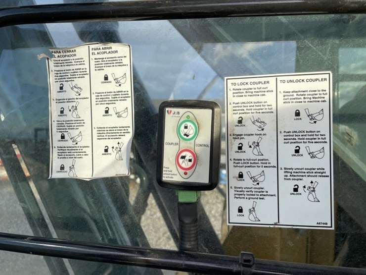 deere-245g-lc-image-44