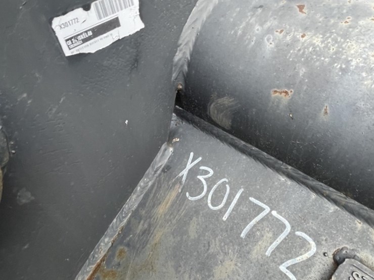 john-deere-245-image-4