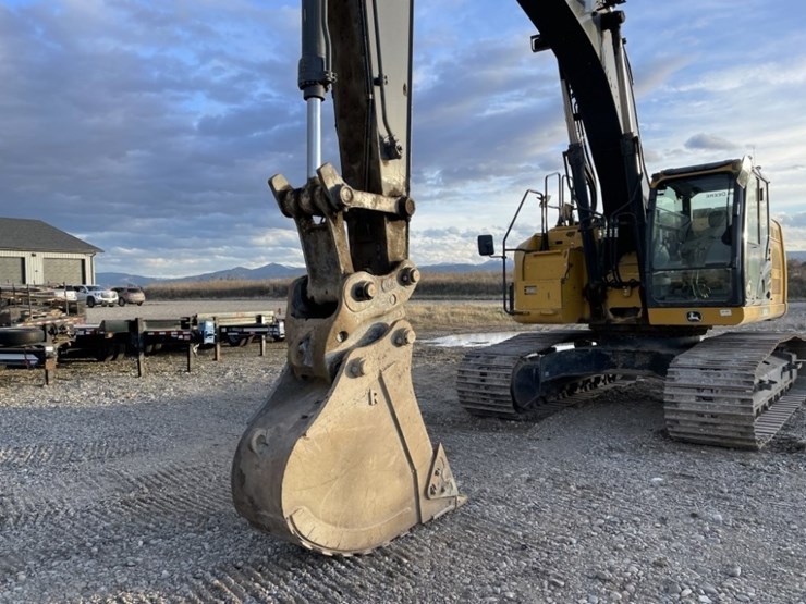 deere-345g-lc-image-9