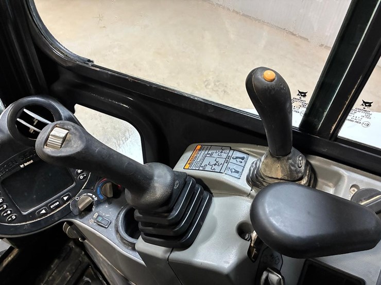 bobcat-e35-image-24