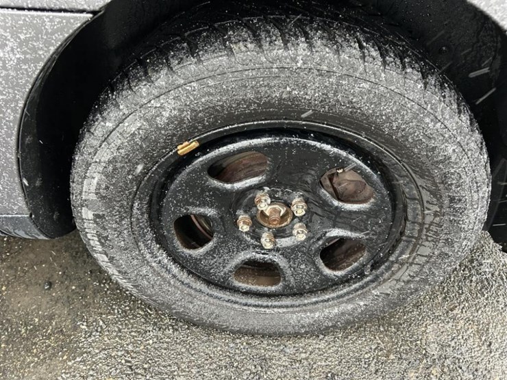 2014-ford-taurus-sedan-image-30