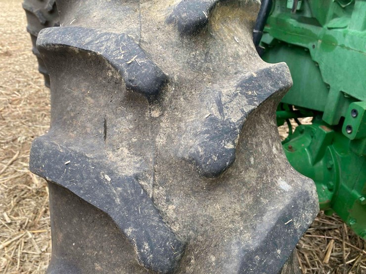 john-deere-8245r-image-74