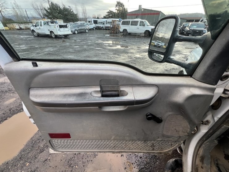 2003-ford-f450-image-23