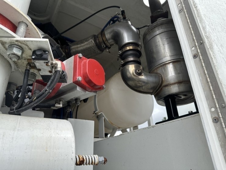 john-deere-1044-image-17