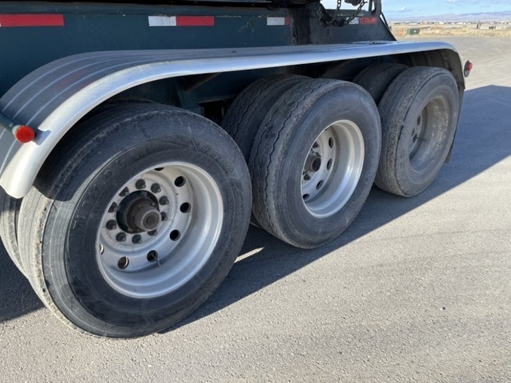 1998-peterbilt-379-image-57