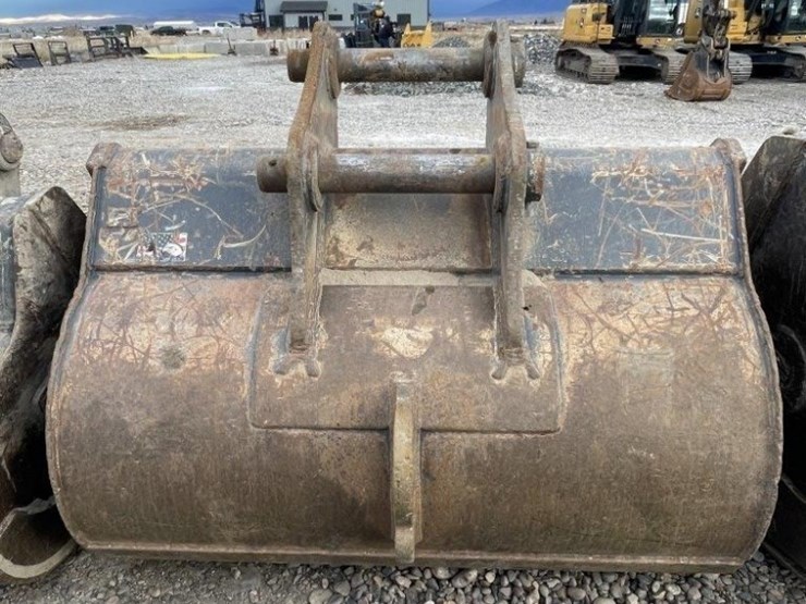 john-deere-345-image-2