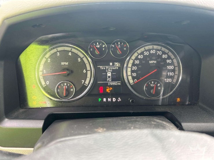 2012-dodge-2500-image-12