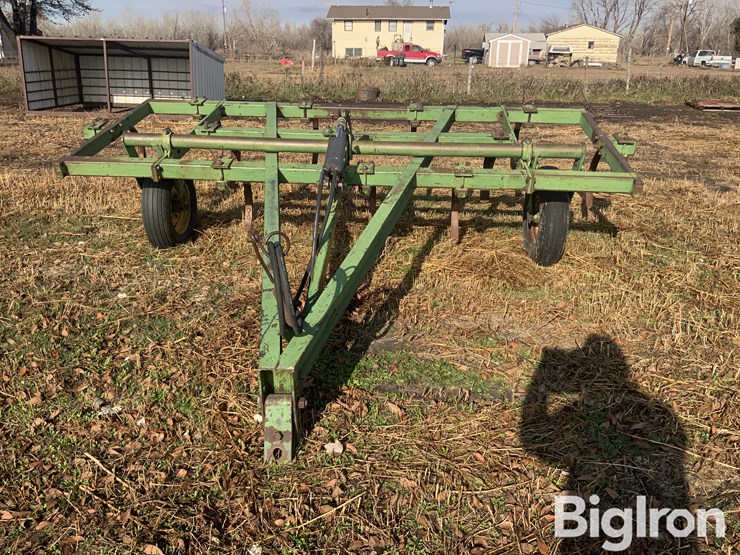 john-deere-100-image-2