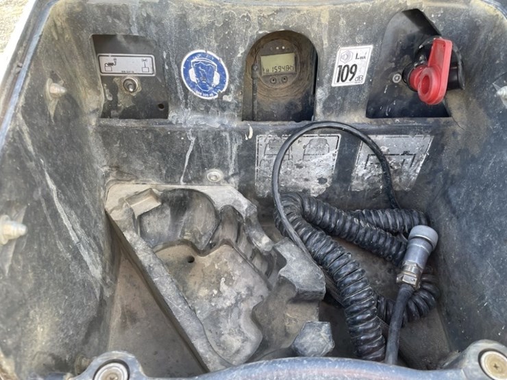 2019-bomag-bmp8500-image-13