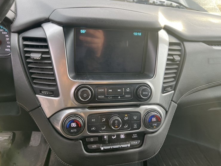 2020-chevrolet-tahoe-image-28