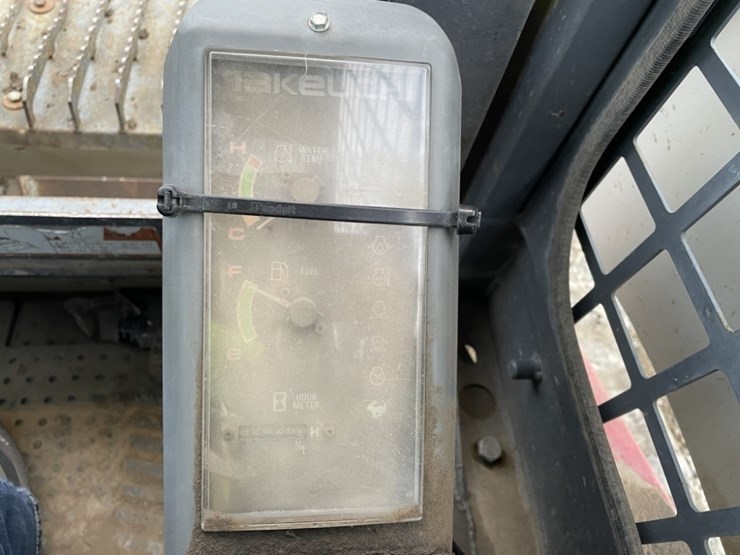 takeuchi-tl240-image-24