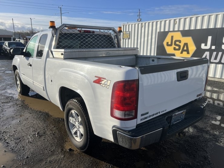 2011-gmc-sierra-1500-image-6