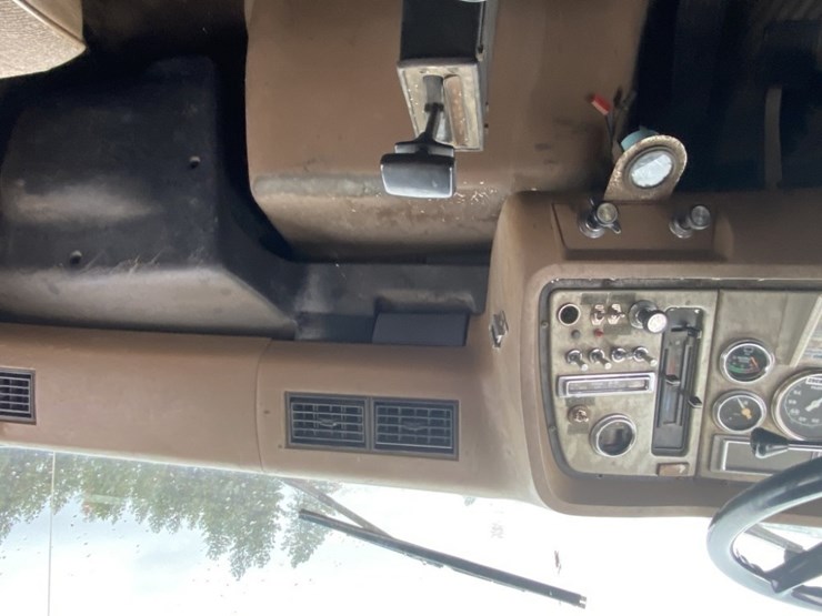 ford-ln8000-image-16