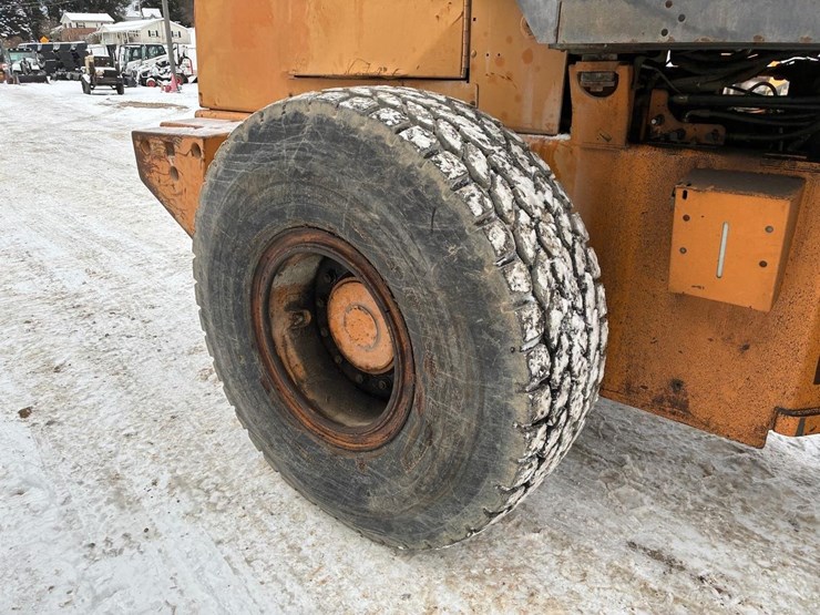 2001-case-621c-xt-image-11