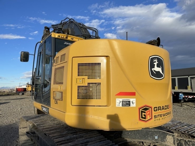 deere-245g-lc-image-28