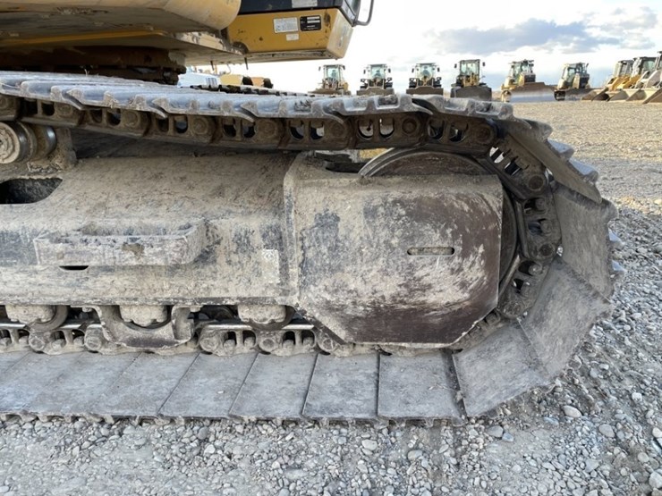 deere-245g-lc-image-20