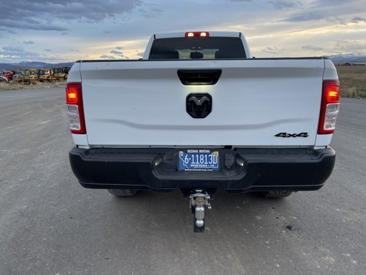 2022-dodge-3500-image-4