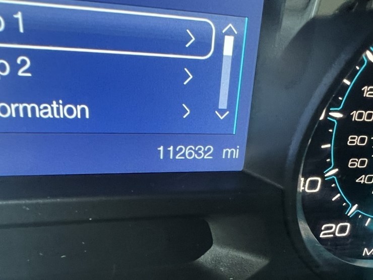 2014-ford-explorer-image-26