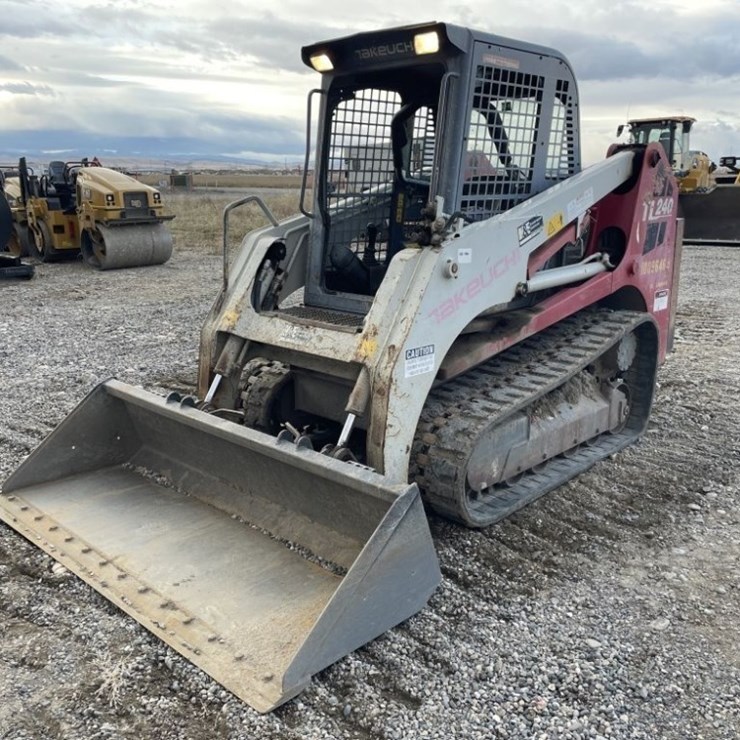 TAKEUCHI TL240