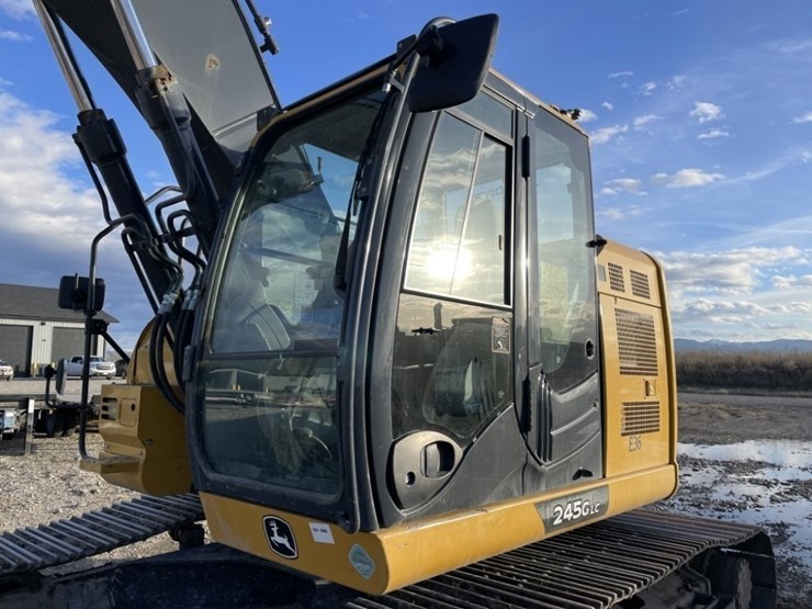 deere-245g-lc-image-27