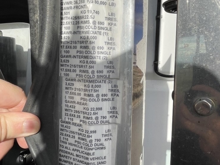 2020-peterbilt-389-image-60