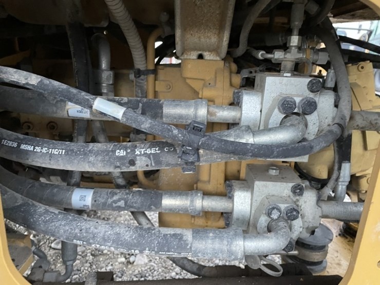 2014-caterpillar-930k-image-21