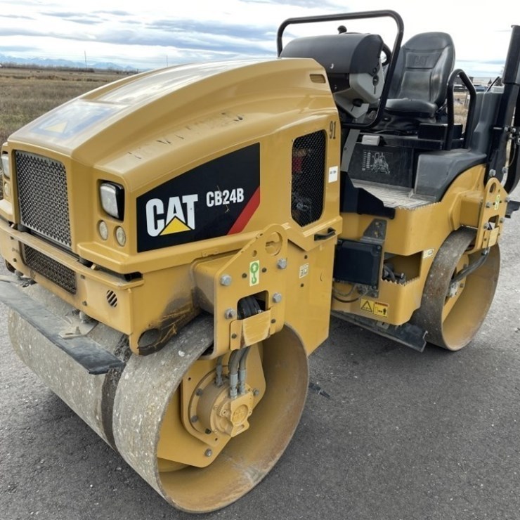 CATERPILLAR CB24B