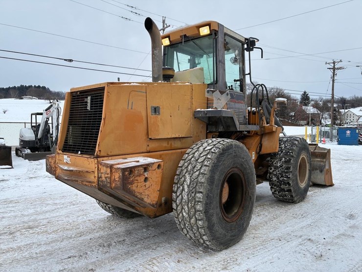 2001-case-621c-xt-image-5