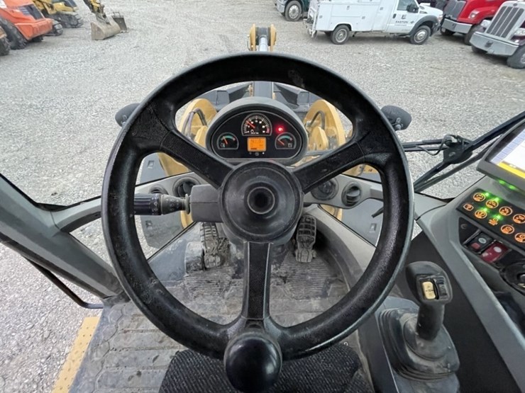 2014-caterpillar-930k-image-31