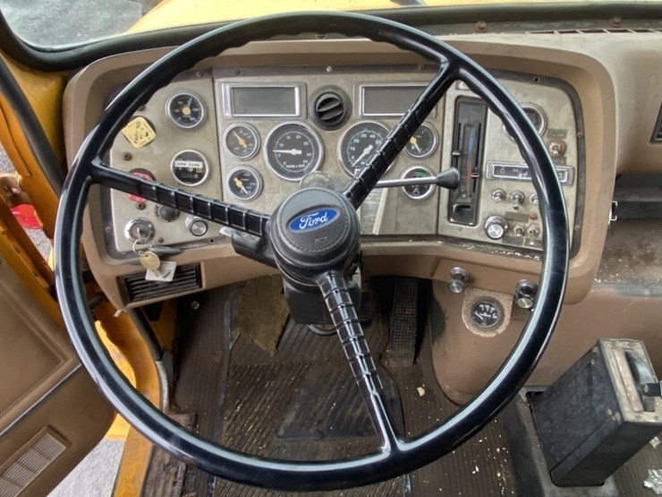 ford-ln8000-image-18