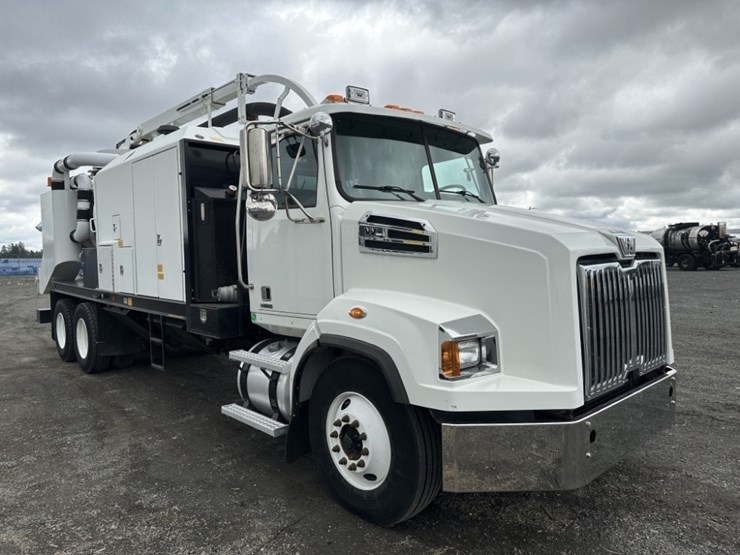 john-deere-1044-image-2